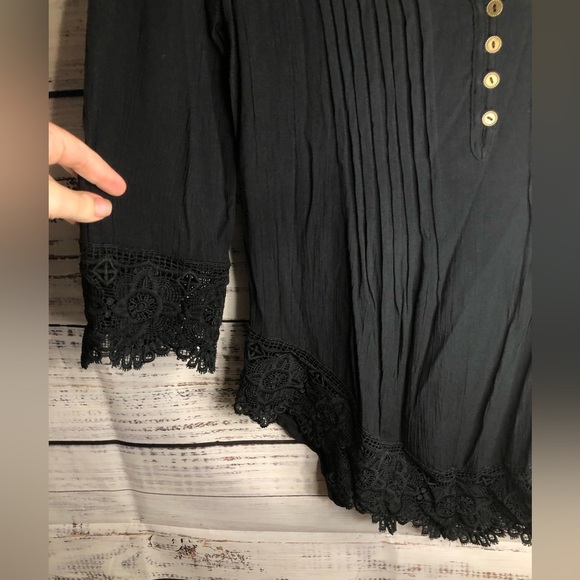 VENUS Black Bell Sleeve Blouse with Asymmetrical Hem - Picture 6 of 14